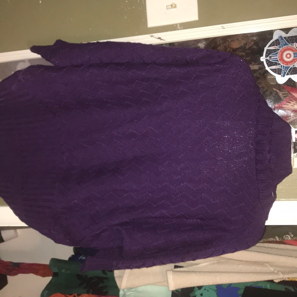 Sweater - Picture 3 of 4